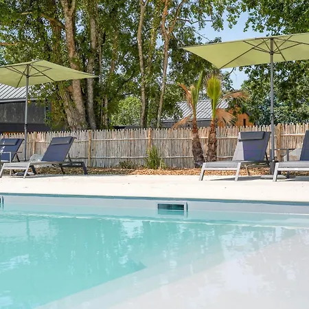 N°35, Piscine Commune, 1 *